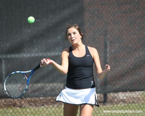Two Match Win Streak Comes To End As St. Olaf Defeats Tampa