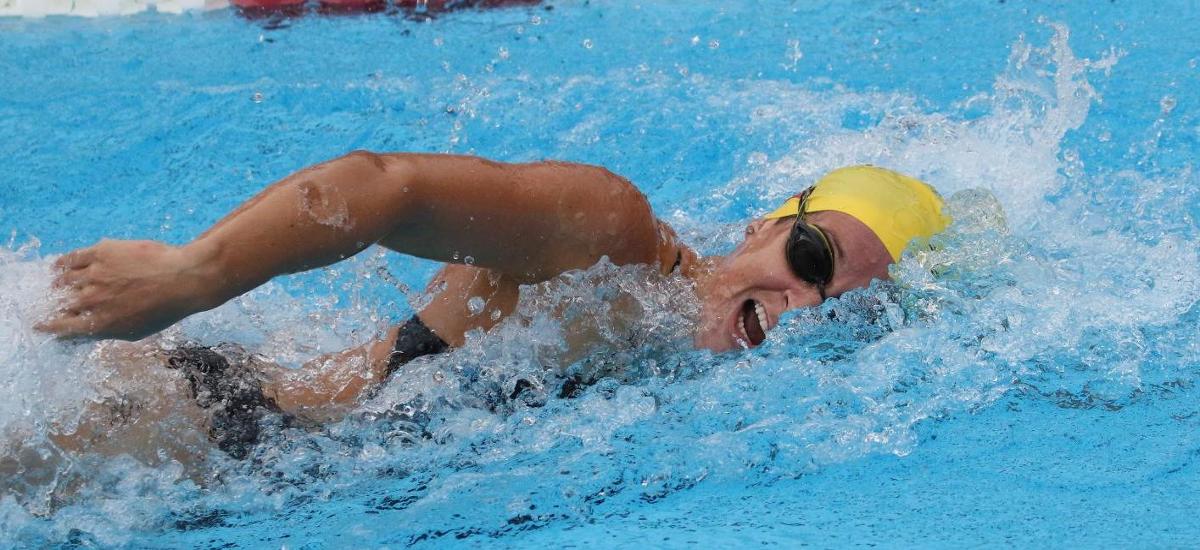 Tampa Swimmers Too Much for Rollins