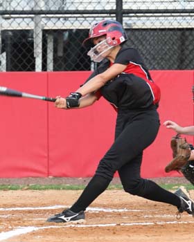 #20 Tampa Splits Doubleheader With Rollins