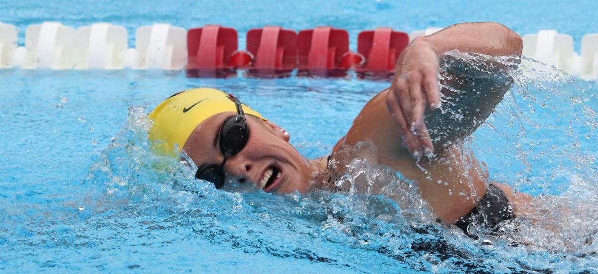 Women's Swimming Torches Panthers in Road Meet