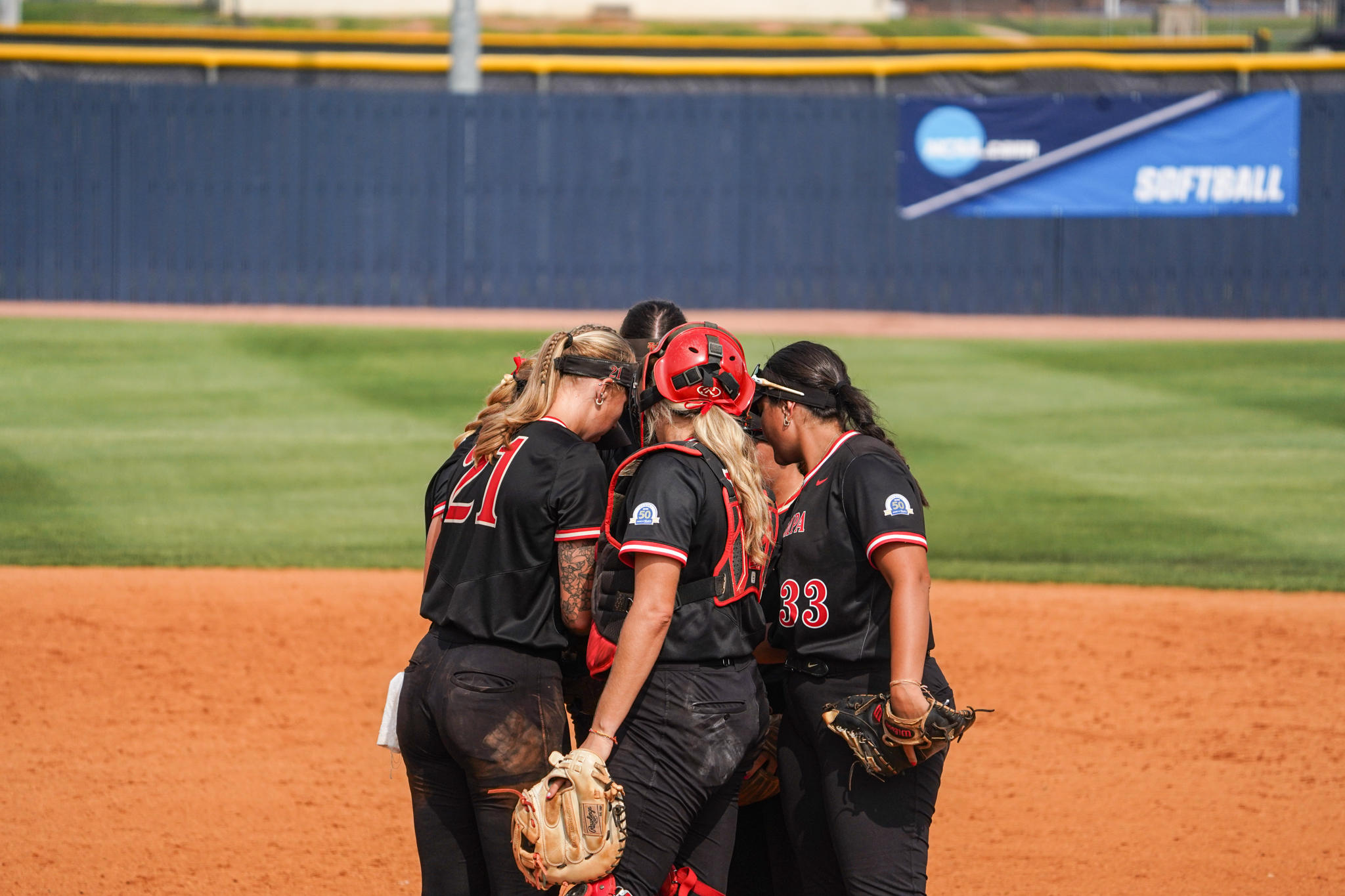 Tampa's Season Comes To An End After A Hard Fought Game Against No. 4 Mississippi College