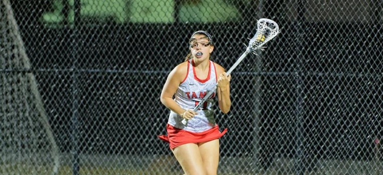 Florida Southern Storms Past Tampa in Sunday Matchup