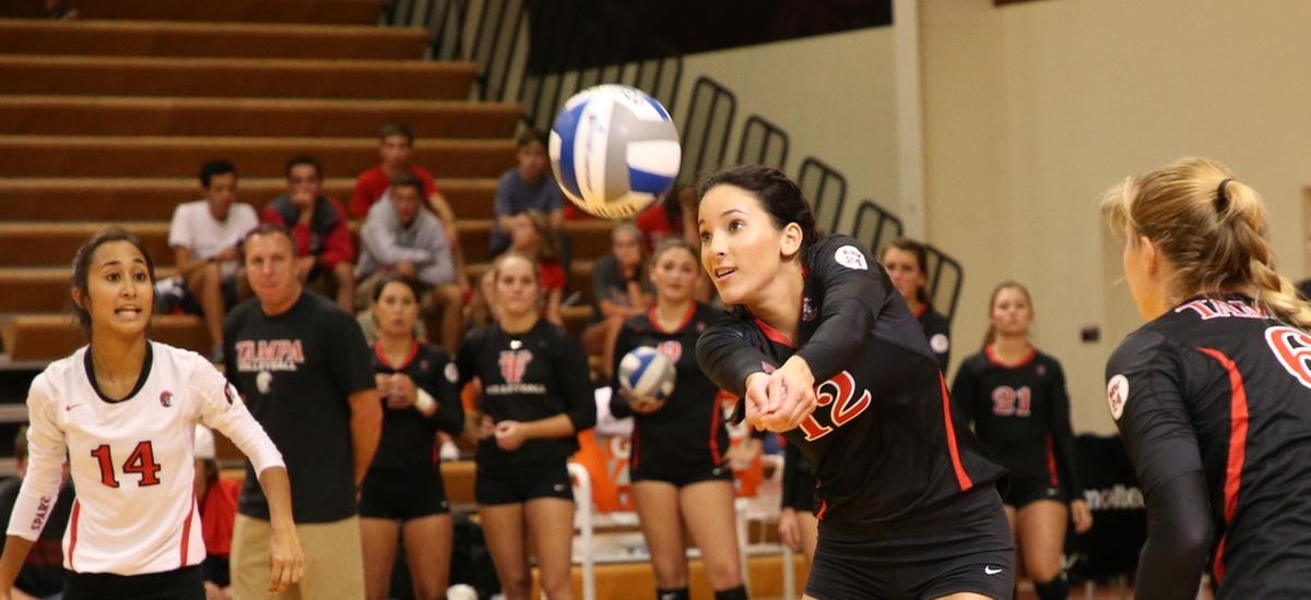 Tampa Volleyball Ends Opening Weekend 2-2.