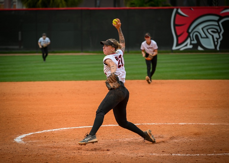 Mariah Galhouse Named SSC Pitcher Of The Week